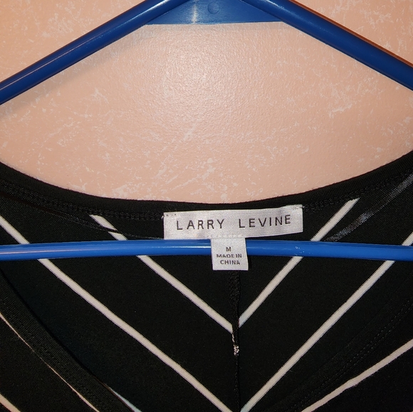 Larry Levine Women's Striped Tunic Top - Picture 2 of 2
